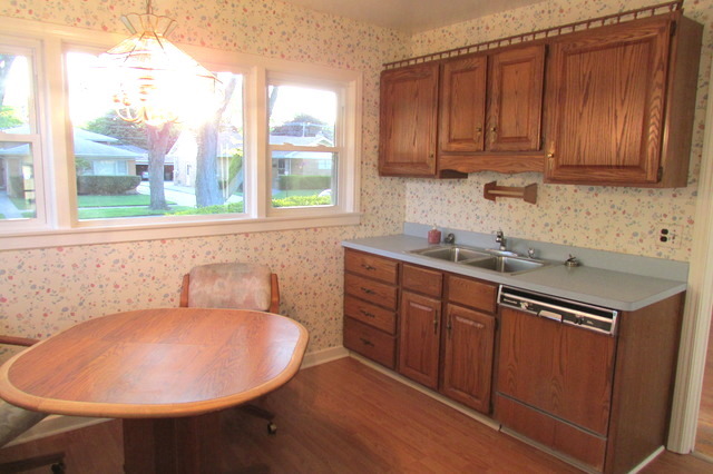 For Sale: 9235 Luna Ave Morton Grove, IL 60053