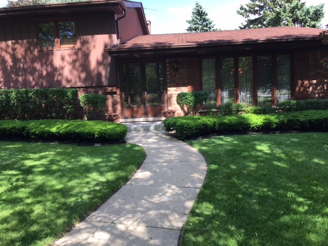For Sale: 7832 Arcadia St Morton Grove, IL 60053