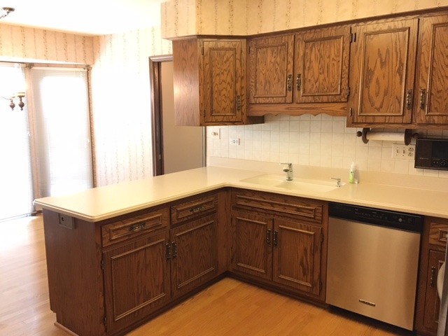 For Sale: 7832 Arcadia St Morton Grove, IL 60053