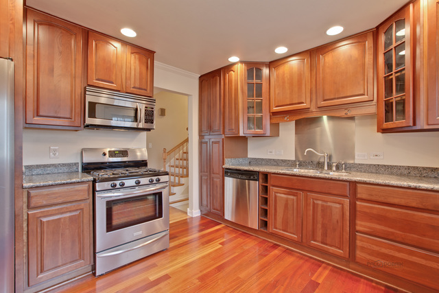 362 Country Club Dr