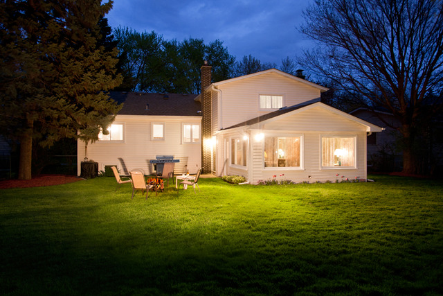 For Sale: 1805 E Basswood Ln Mount Prospect, IL 60056