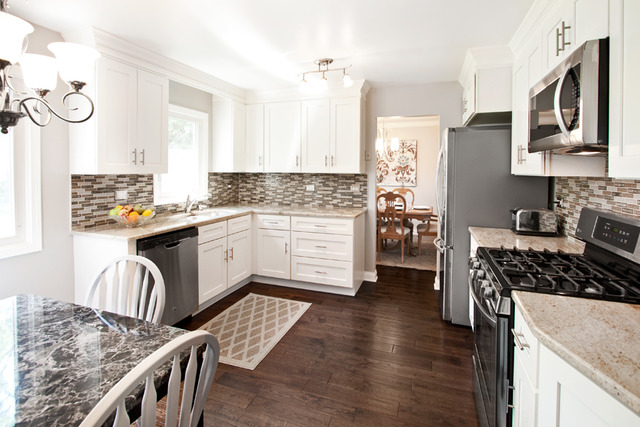 For Sale: 1805 E Basswood Ln Mount Prospect, IL 60056