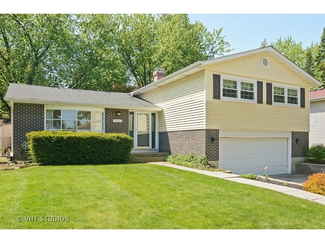 For Sale: 1827 E Cree Ln Mount Prospect, IL 60056