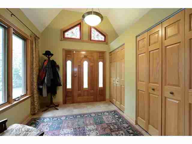 For Sale: 1007 N Meadow Ln Mount Prospect, IL 60056