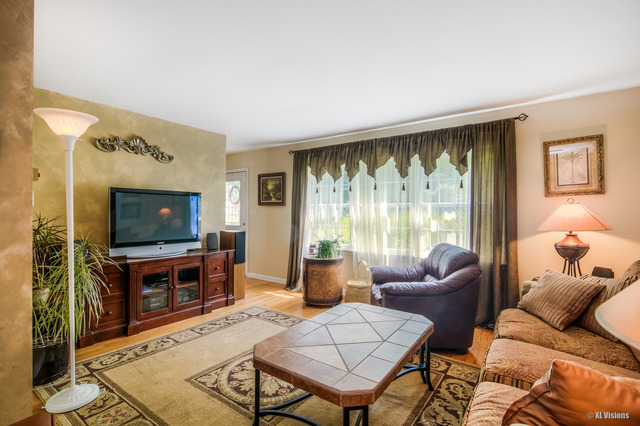 For Sale: Undisclosed Mundelein, IL 60060