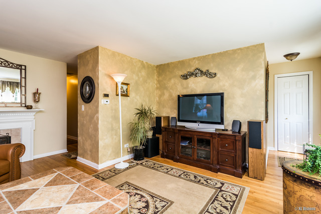 For Sale: Undisclosed Mundelein, IL 60060