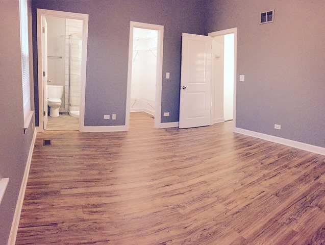 For Sale: 126 Pinehurst Dr Mundelein, IL 60060