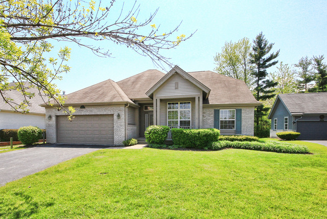 For Sale: 550 Bunker Hill Ct Mundelein, IL 60060