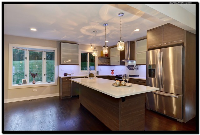 For Sale: 101 Poplar Ct Northbrook, IL 60062