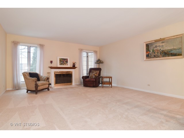 1130 S Parkside Dr