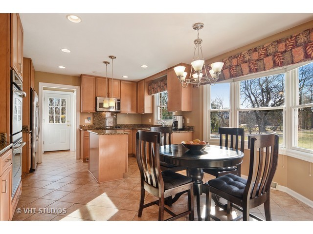 885 W Kelly Ann Dr