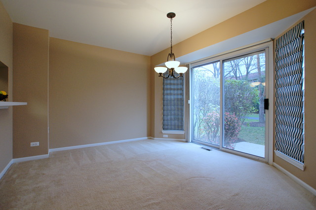 For Sale: 690 N Charter Hall Dr Palatine, IL 60067