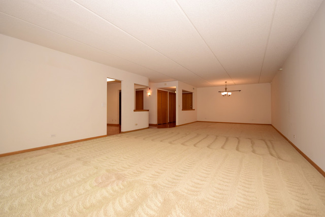 For Sale: 400 S Northwest Hwy #APT 208B Park Ridge, IL 60068
