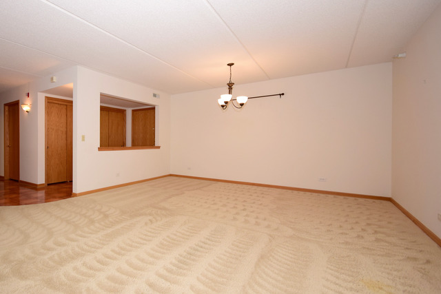 For Sale: 400 S Northwest Hwy #APT 208B Park Ridge, IL 60068