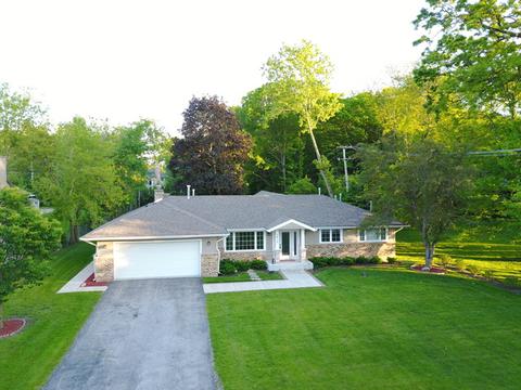 74 Elmwood Ln