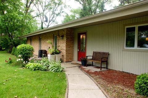 74 Elmwood Ln