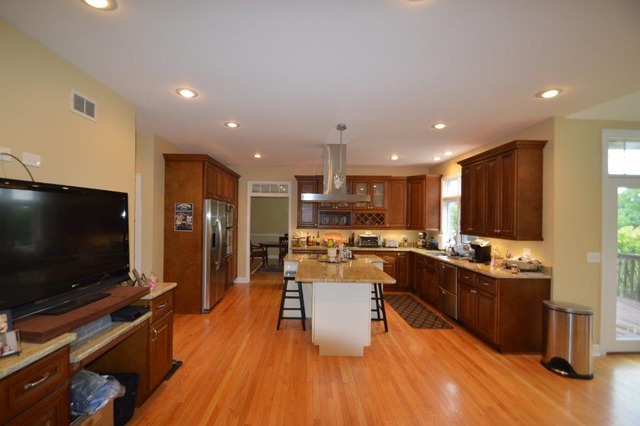 For Sale: 200 Northampton Ln Lincolnshire, IL 60069