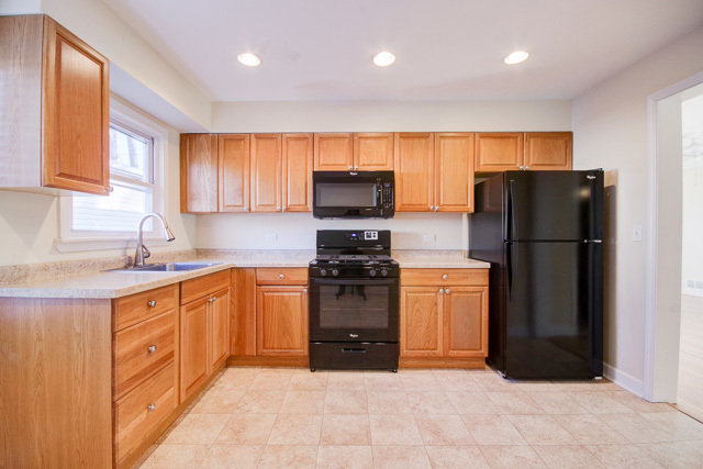 1936 E Cedarwood Cir