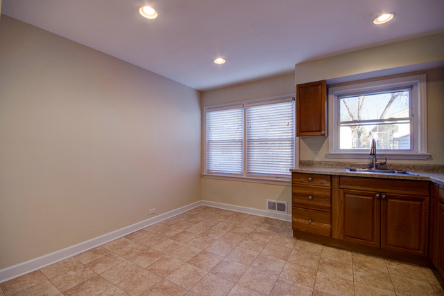 1936 E Cedarwood Cir