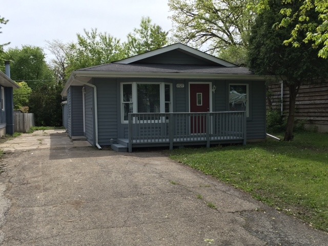 For Sale: 1527 Grove Dr Round Lake, IL 60073