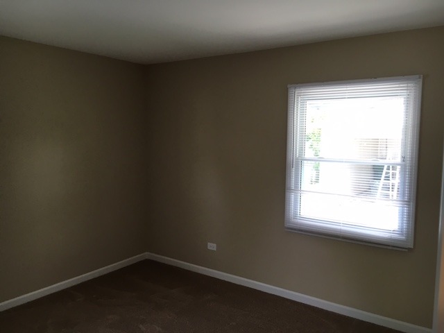 For Sale: 1527 Grove Dr Round Lake, IL 60073