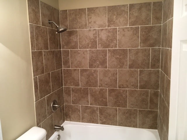 For Sale: 1527 Grove Dr Round Lake, IL 60073