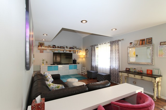 For Sale: 1291 E Evergreen Dr #APT 1 Palatine, IL 60074