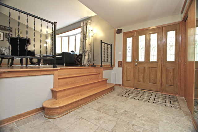 For Sale: 534 E Willow Ct Palatine, IL 60074