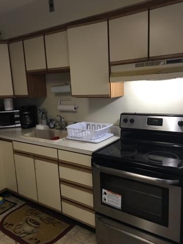 For Sale: 4719 Church St #B Skokie, IL 60076
