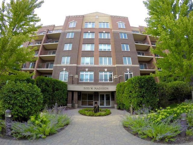 4440 Main St