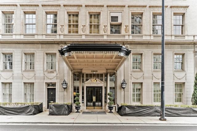111 E Chestnut St #26H