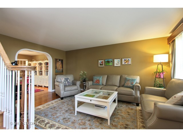 5537 Oak Grove Cir