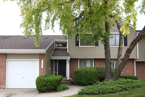 946 Hidden Lake Dr #946