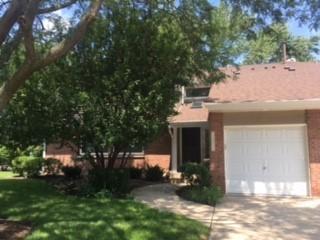 946 Hidden Lake Dr #946