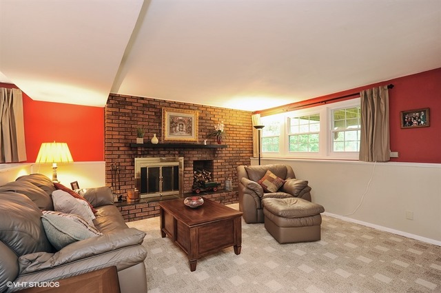 For Sale: 851 Twisted Oak Ln Buffalo Grove, IL 60089