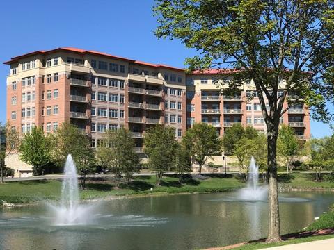 40 Prairie Park Dr #303