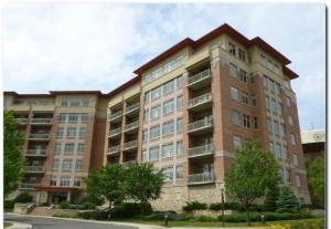 40 Prairie Park Dr #303