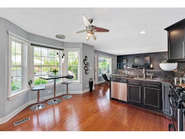 1925 Rochelle Ct