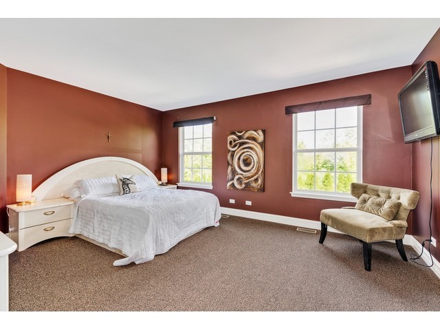 1925 Rochelle Ct