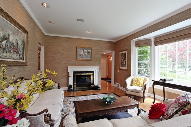 For Sale: 2338 Elmwood Ave Wilmette, IL 60091