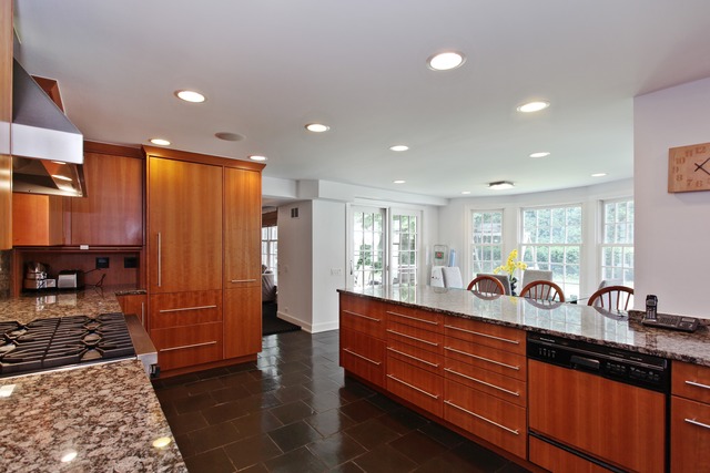 For Sale: 2338 Elmwood Ave Wilmette, IL 60091