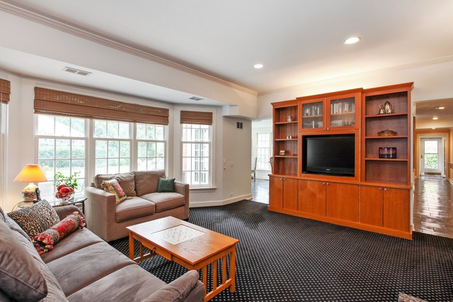 For Sale: 2338 Elmwood Ave Wilmette, IL 60091