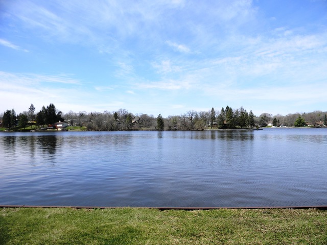 4712 E Lake Shore Dr