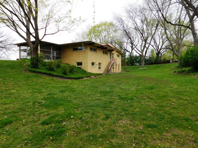 4712 E Lake Shore Dr