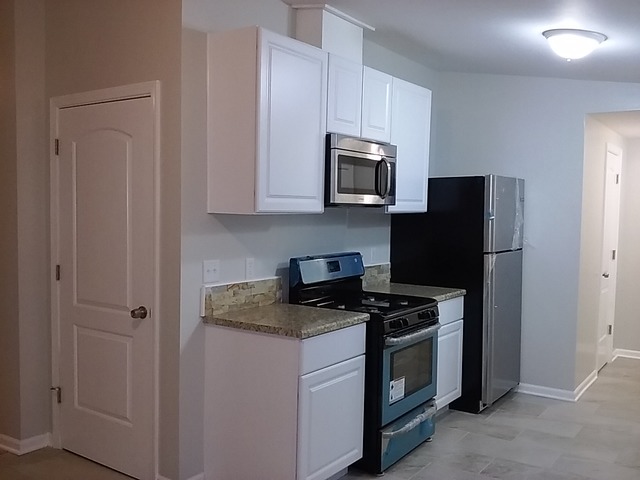 For Sale: 1810 Gilead Ave Zion, IL 60099