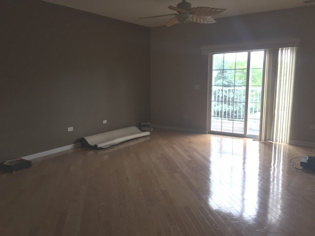For Sale: 1283 W Lake St #206 Addison, IL 60101