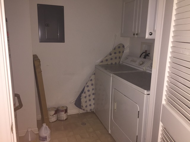 For Sale: 1283 W Lake St #206 Addison, IL 60101