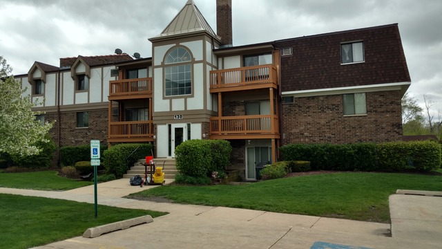 For Sale: 130 S La Londe Ave #3F Addison, IL 60101