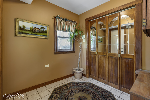 1105 Applewood Ln