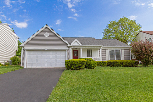 For Sale: 2220 Cumberland Pkwy Algonquin, IL 60102